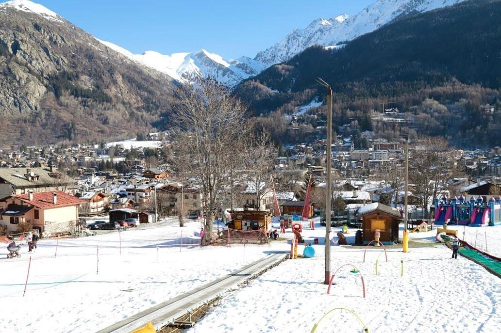 La Maison Des Guides - Trilocale A 500 Mt Dalle Piste Di Dolonne Courmayeur Exterior photo