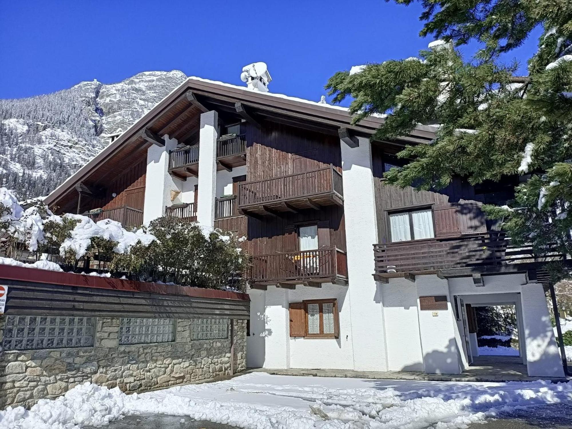 La Maison Des Guides - Trilocale A 500 Mt Dalle Piste Di Dolonne Courmayeur Exterior photo